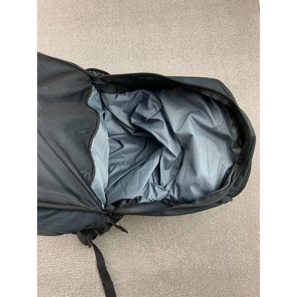 Nike Backpack Unisex White‎ Swoosh Black Laptop Sleeve School Sport Travel